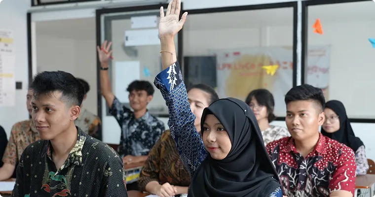 1日12時間の授業と自習